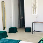 Canaryislandshost L Infinity Views